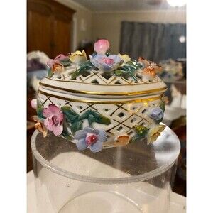 Vintage hand made & hand painted ceramic trinket jewelry box Premium Bone China